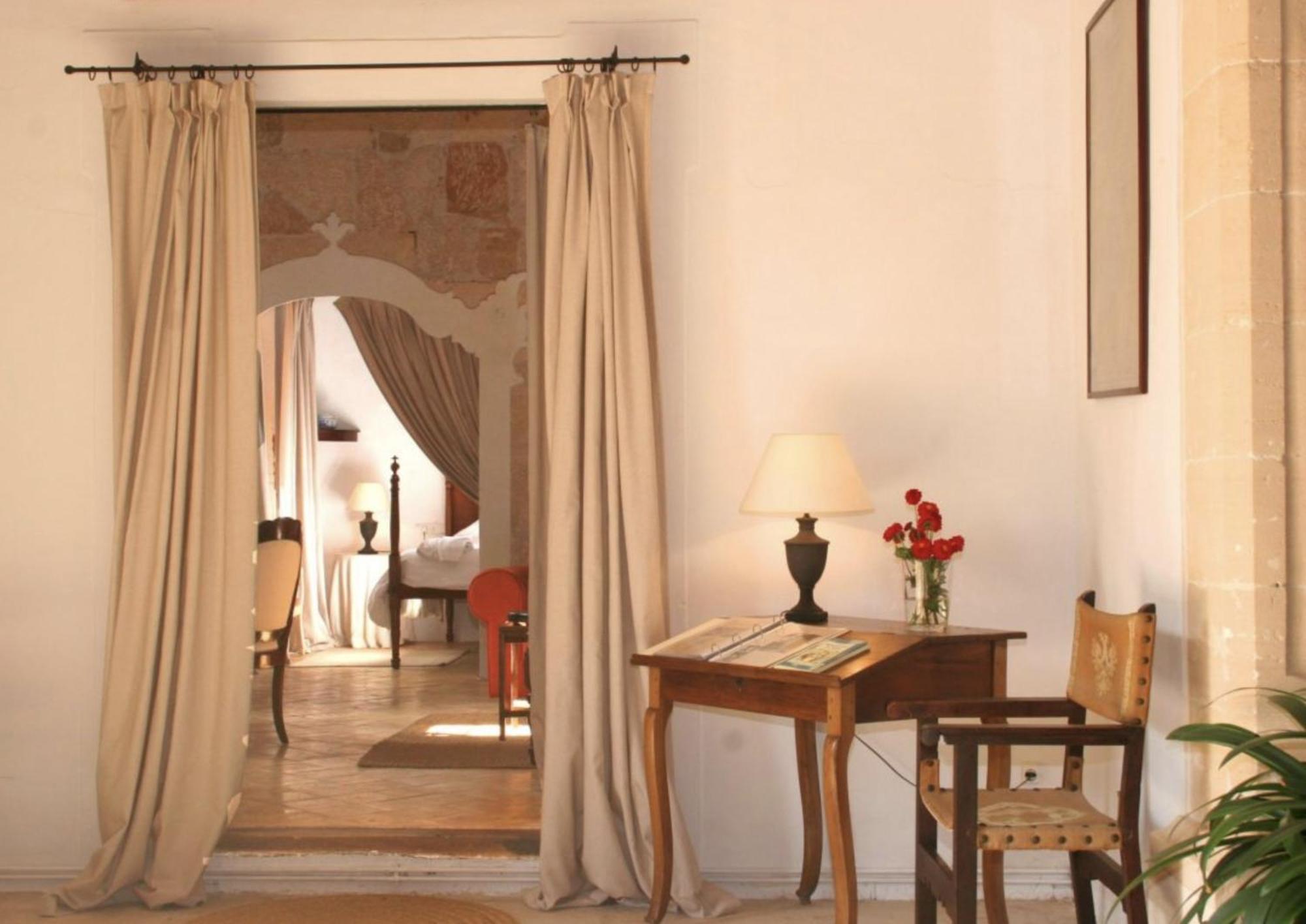 Oliver Moragues Grandhouse & Vineyard Landhaus
