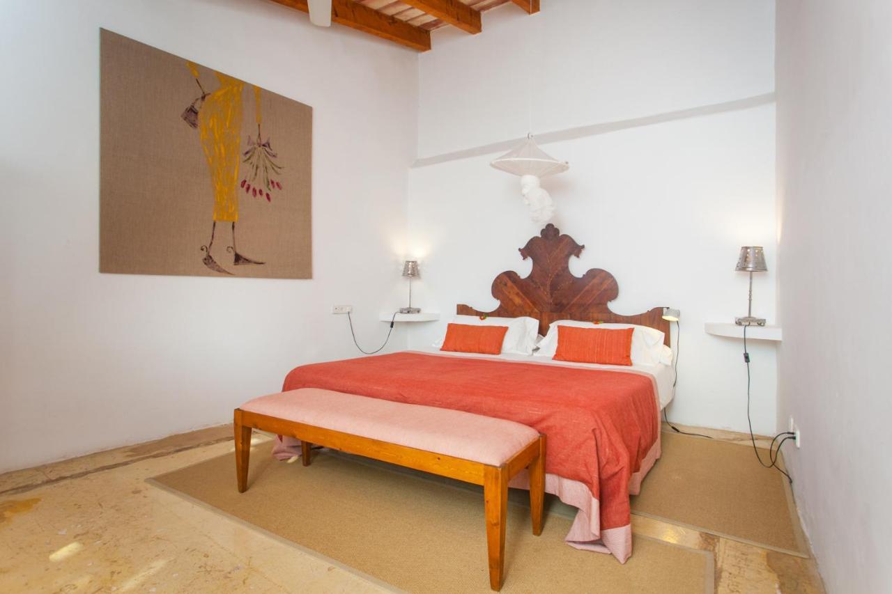 Oliver Moragues Grandhouse & Vineyard Landhaus *